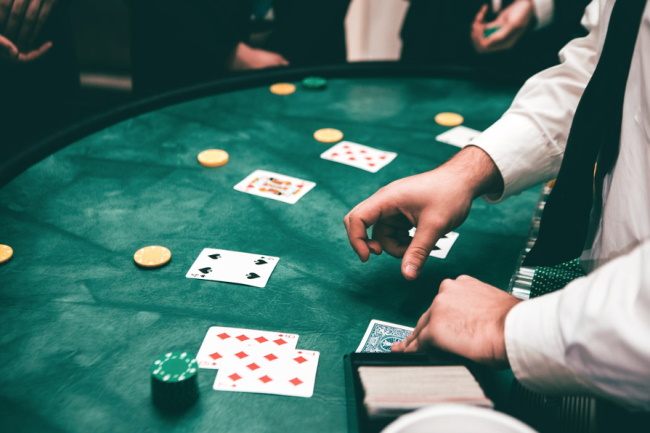 Benefits of Live Dealer Blackjack