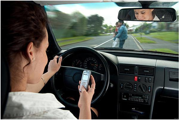 Canada driving and cell phone rules